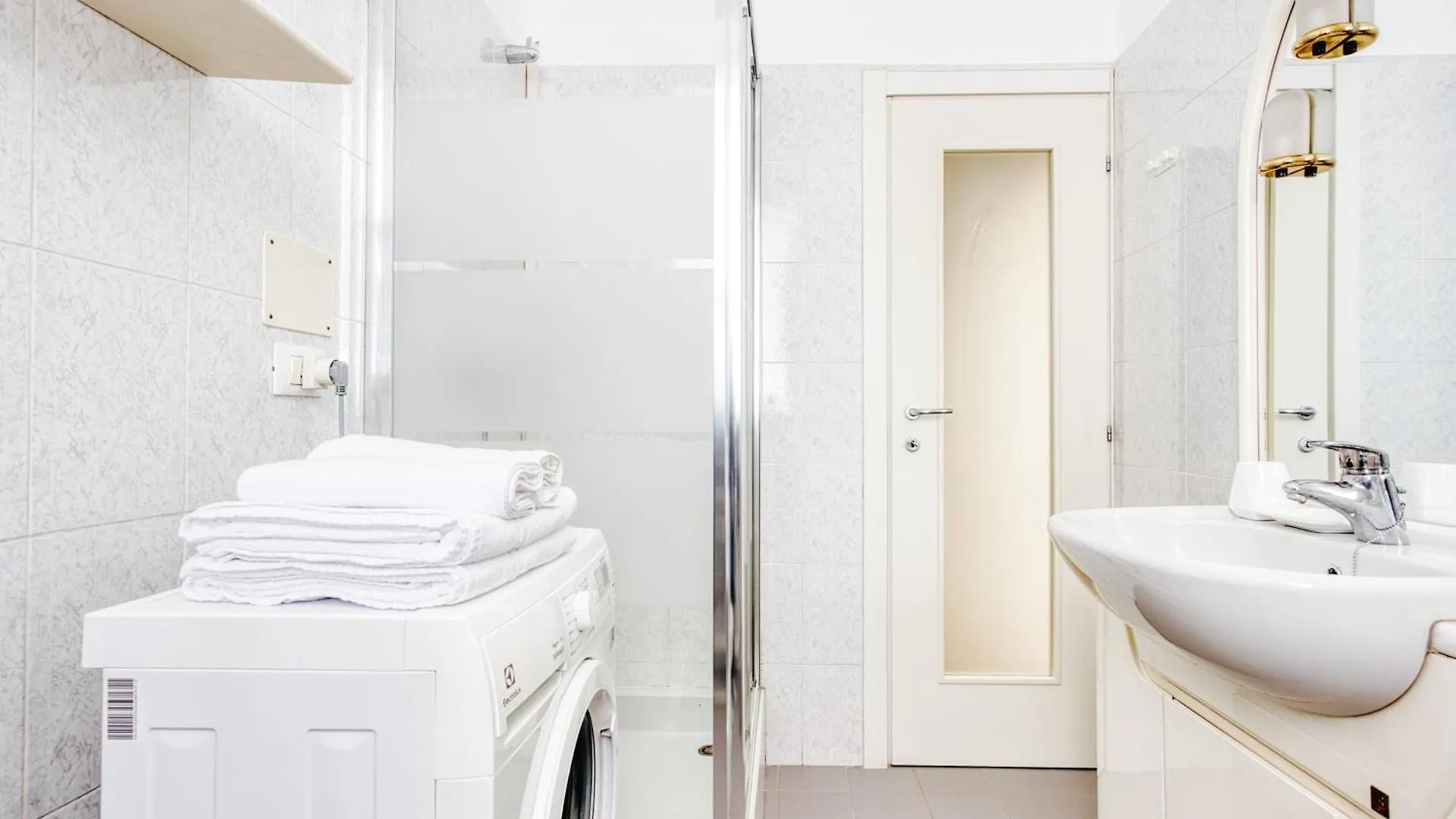 Cozy Apartment - Bande Nere 米兰 意大利